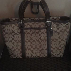 Coach signature pocketbook in Khaki/brown
